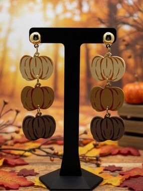 Pumpkin Drop Earrings Fall Autumn Gold Tone Statement Earrings NWOT